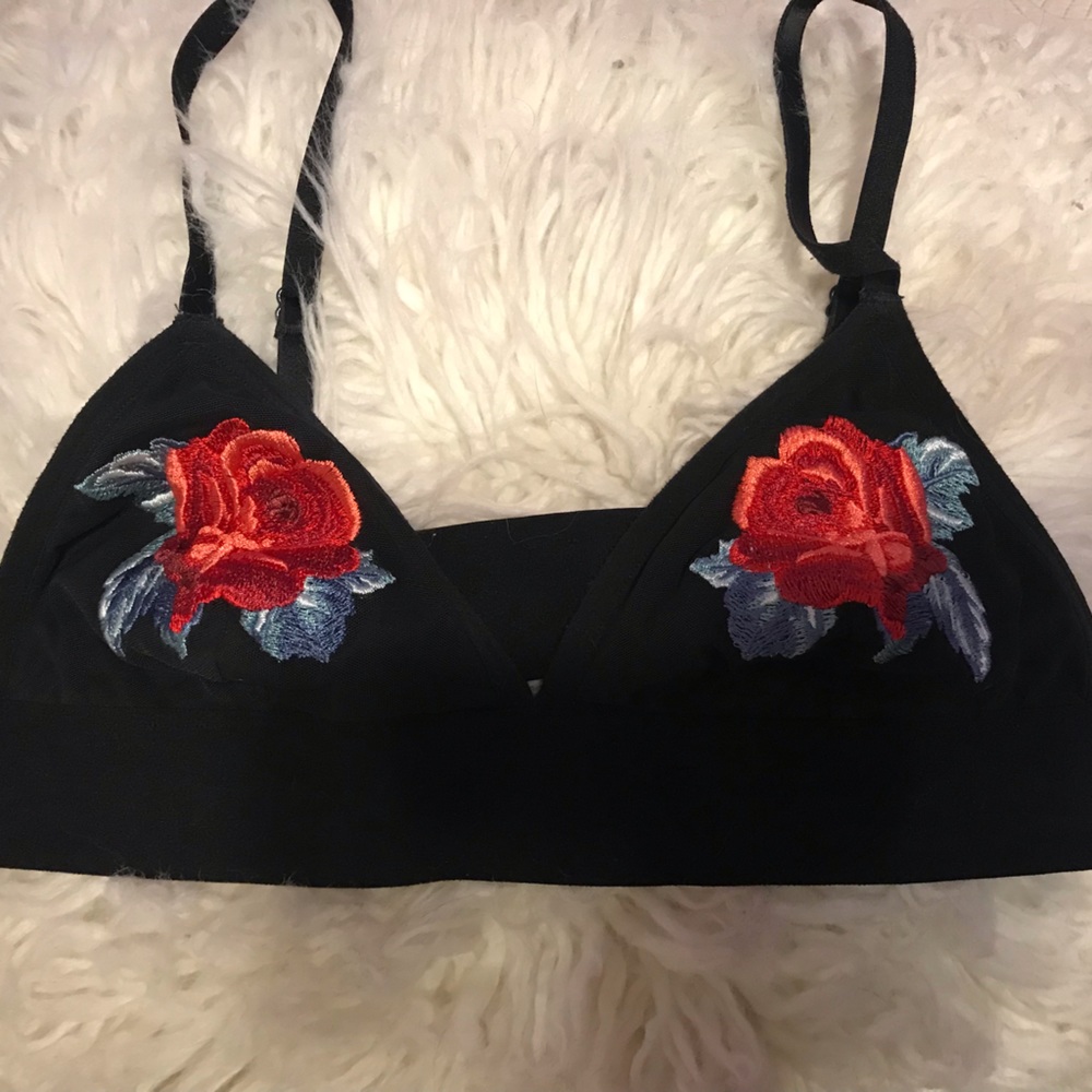 Rose bra, Victoria’s Secret